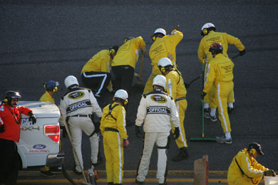 Illustration for article titled How To Repave A Race Track